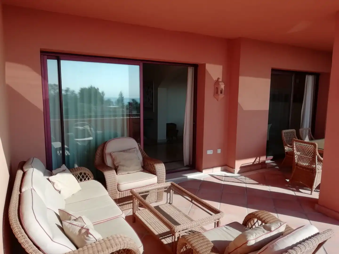 Terrasse von Maisonette zum Verkauf in Marbella mit Klimaanlage, Terrasse und Abstellraum