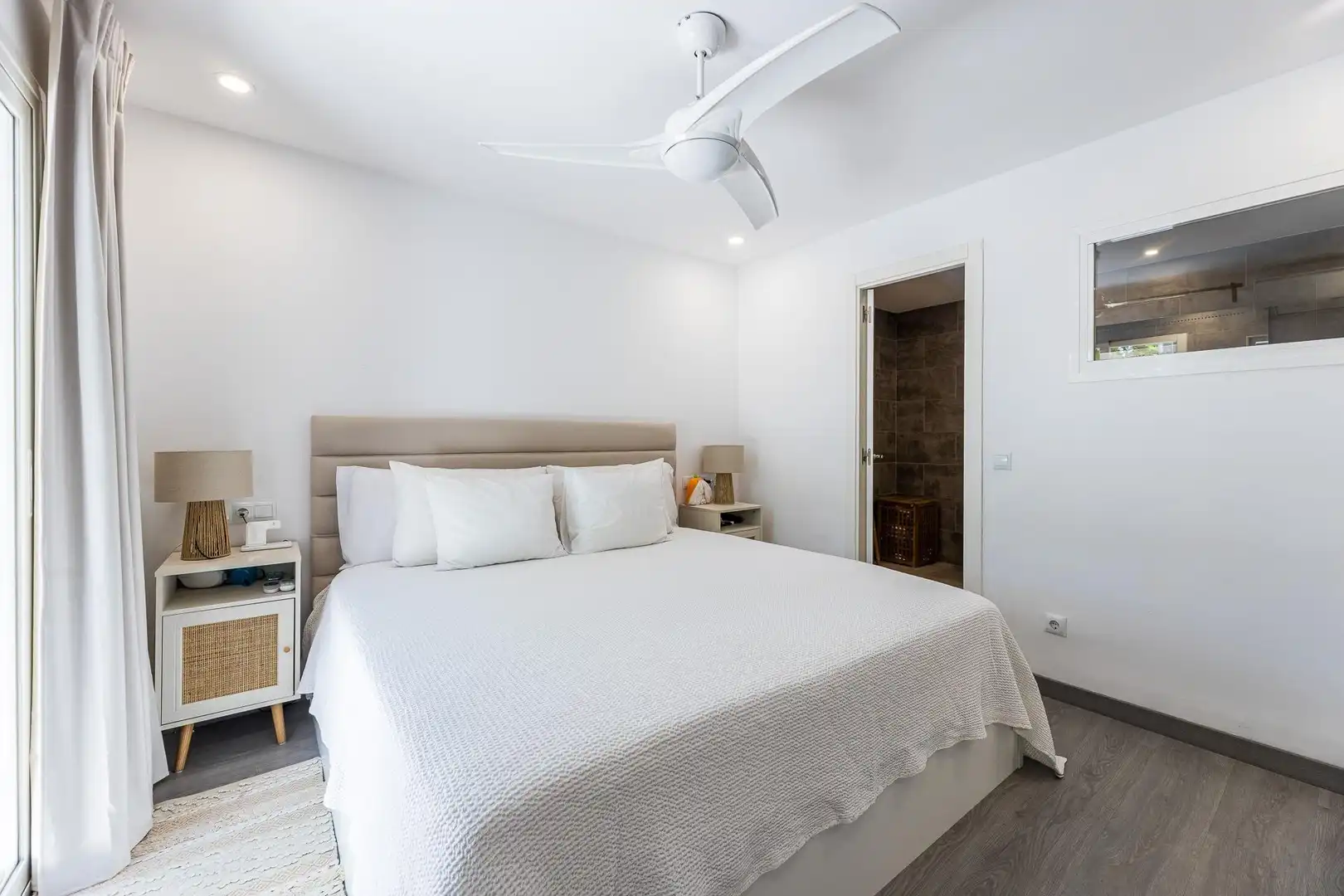 Habitación de Casa adosada en venta en  Palma de Mallorca con Aire acondicionado, Terraza y Horno