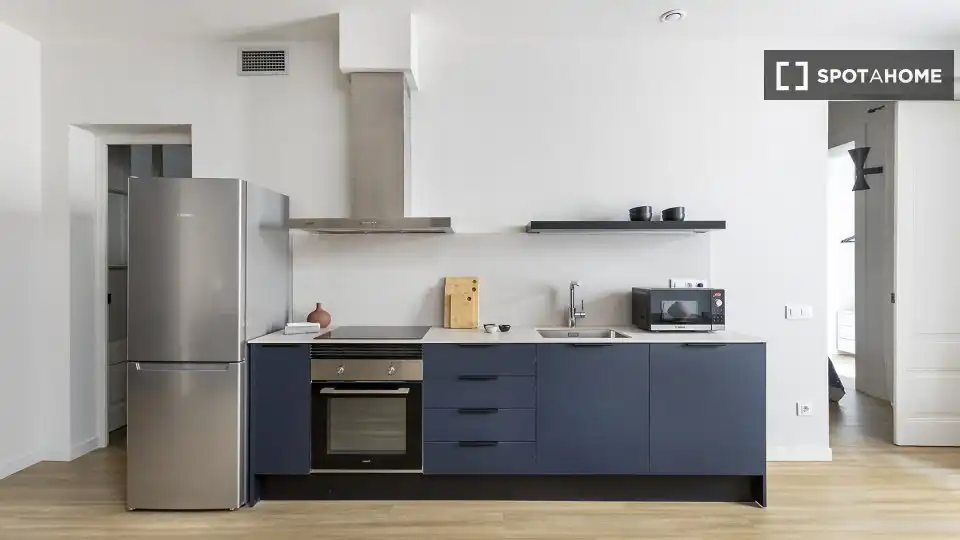 Flat with terrace to rent in Ciutat Vella, imagen 2