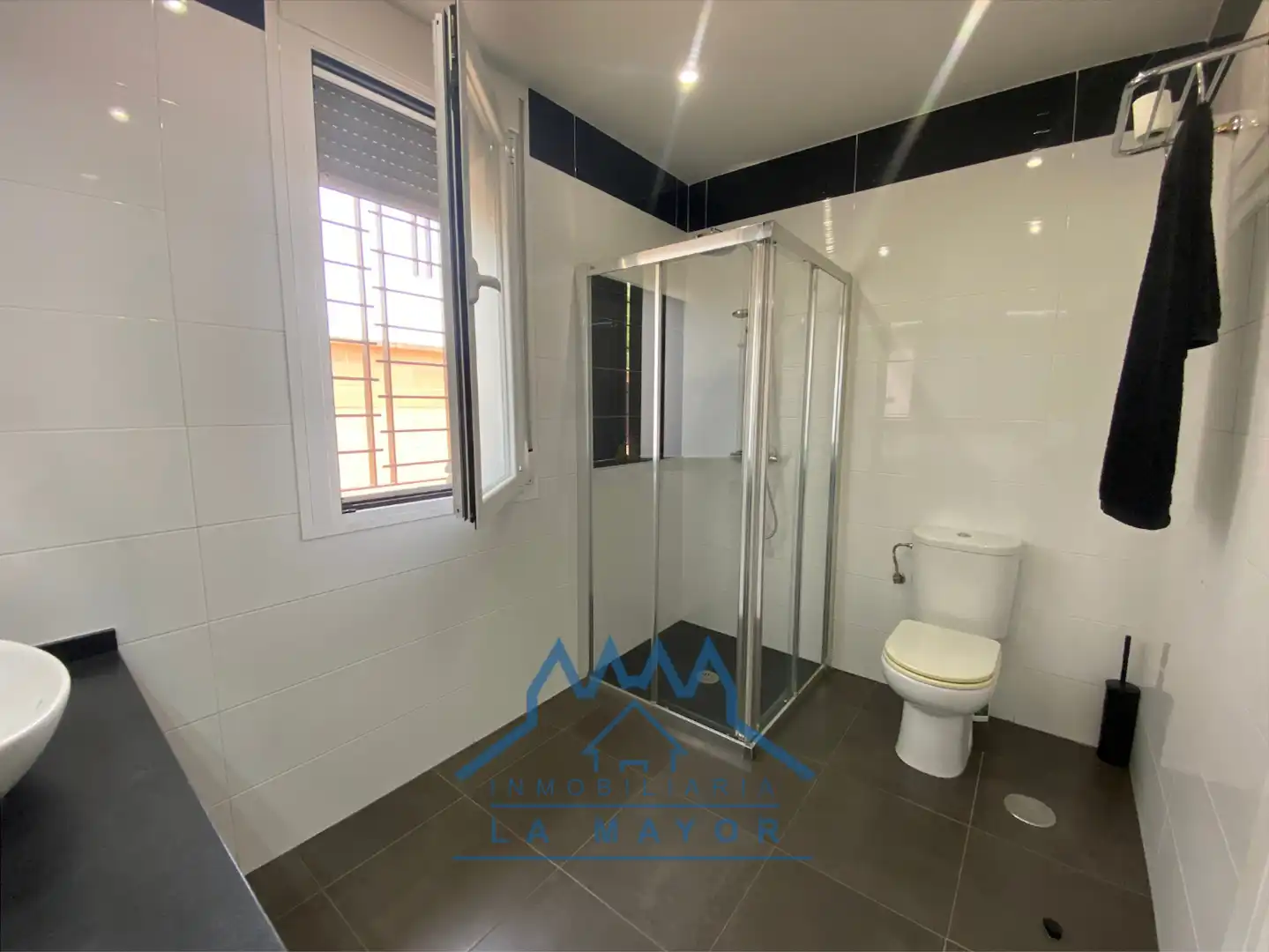 Bathroom of Houses for sale in Ciudad Real  with Air Conditioner, Private garden and Terrace