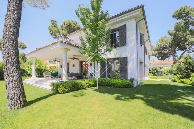 Casa-chalet en Alquiler en Aravaca