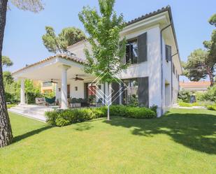 Jardí de Casa o xalet de lloguer en  Madrid Capital amb Aire condicionat, Calefacció i Jardí privat