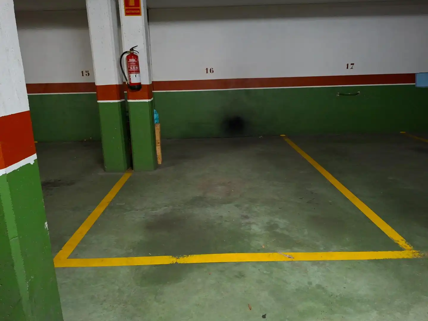 Parkplatz von Wohnungen zum Verkauf in Vilagarcía de Arousa mit Parkett
