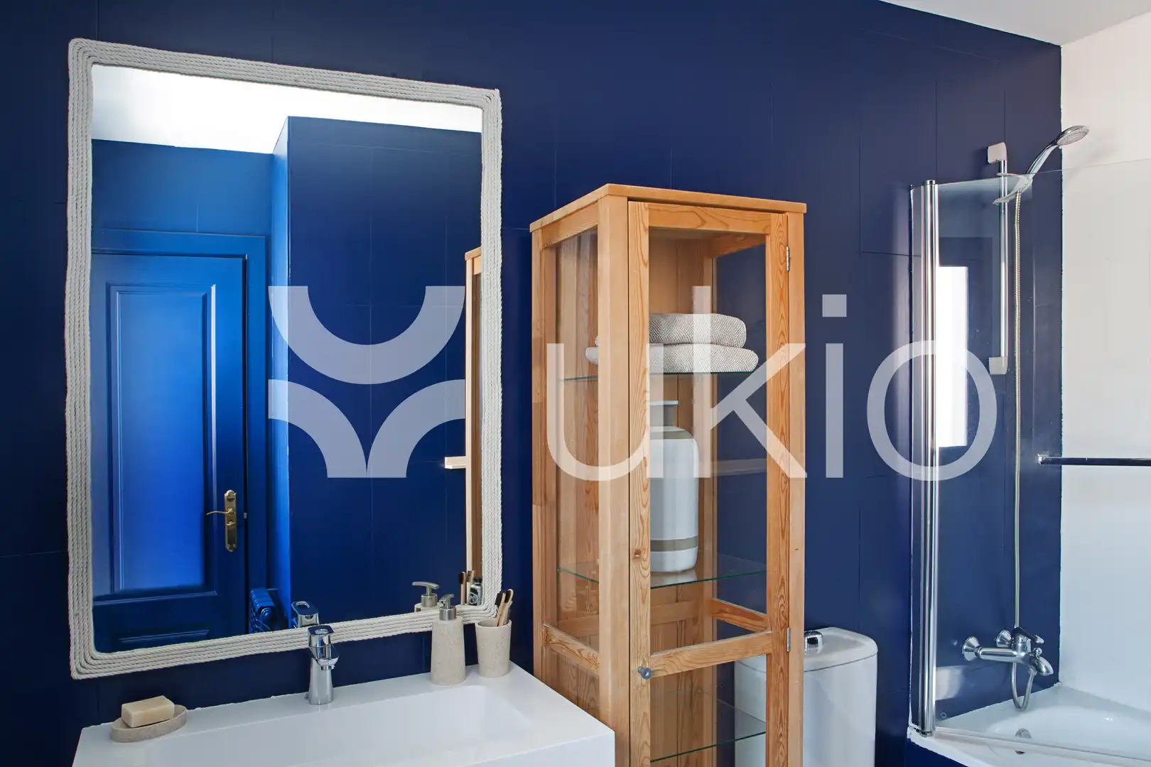 Baño de Apartamento de alquiler en Madrid con Aire acondicionado, Terraza y Amueblado