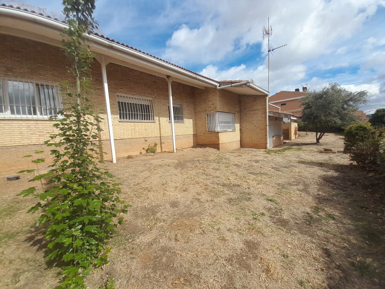 Exterior view of House or chalet for sale in Puertollano  with Heating and Storage room