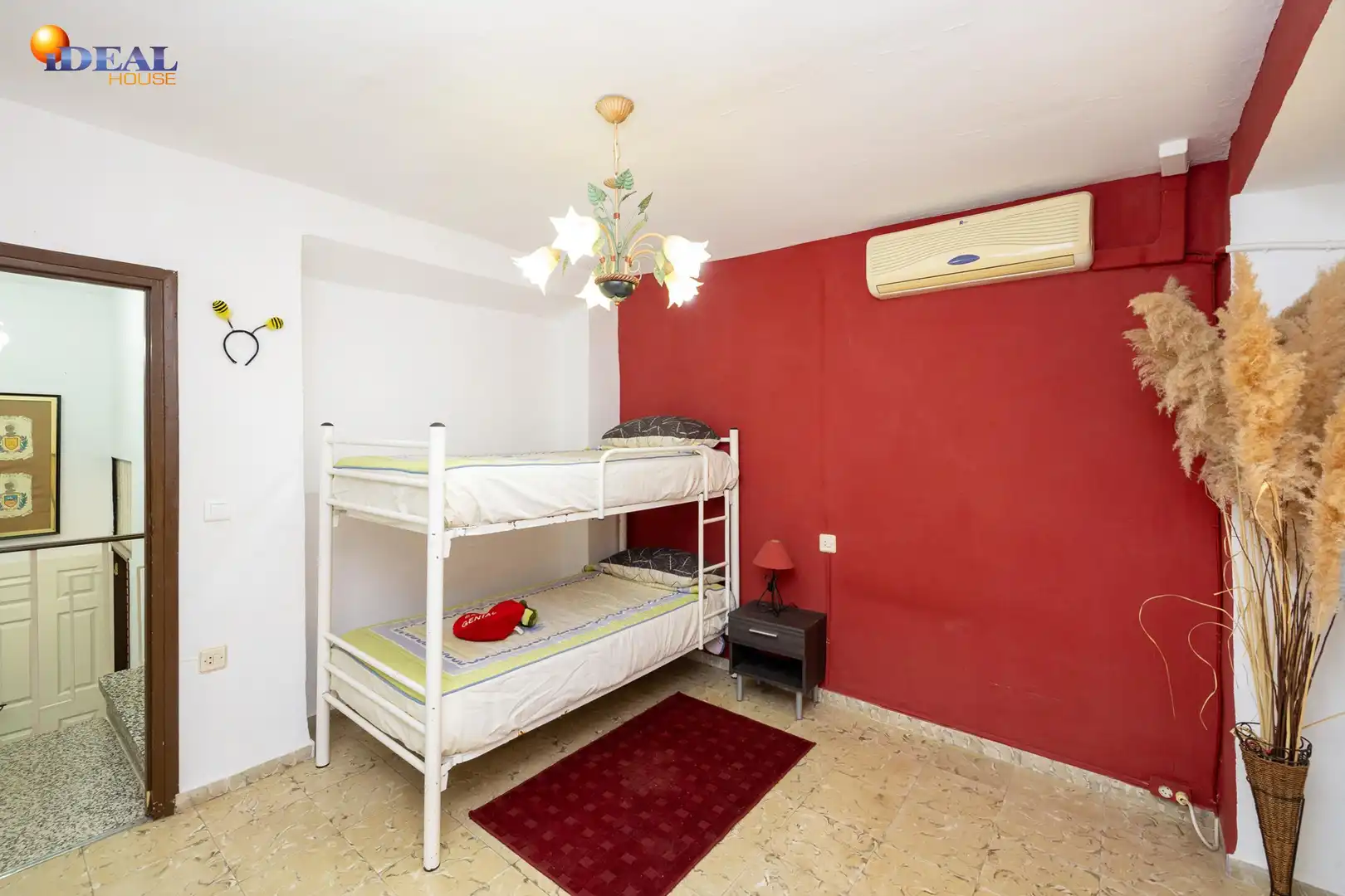 Einfamilien-Reihenhaus zum Verkauf in Calle de Nazar, Loja