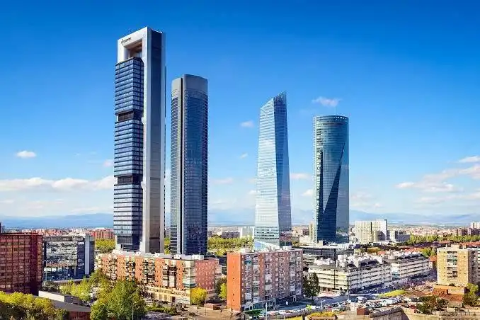 Exterior view of Flat for sale in Madrid  with Heating