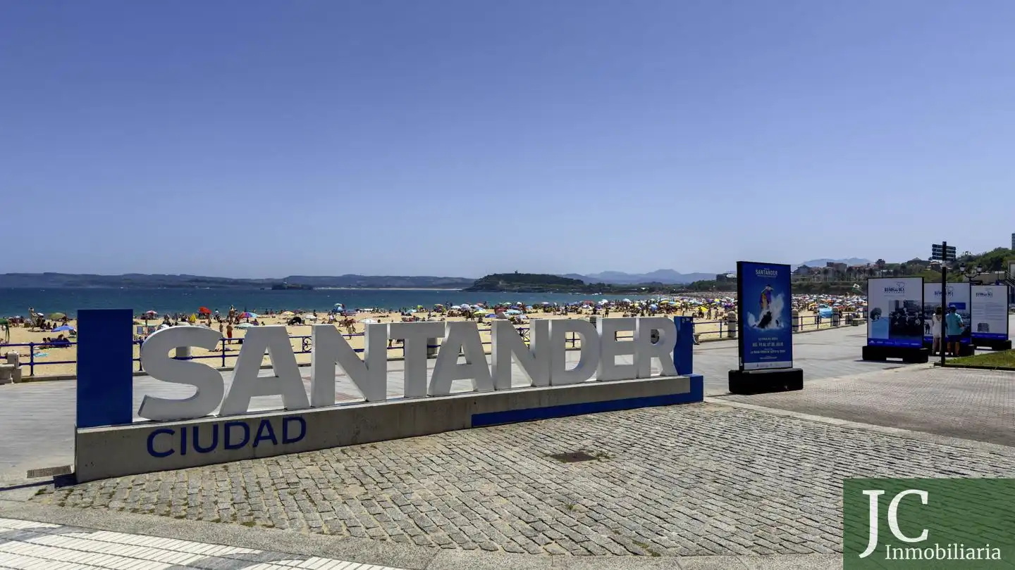 Vista exterior de Piso de alquiler en Santander con Calefacción, Terraza y Amueblado