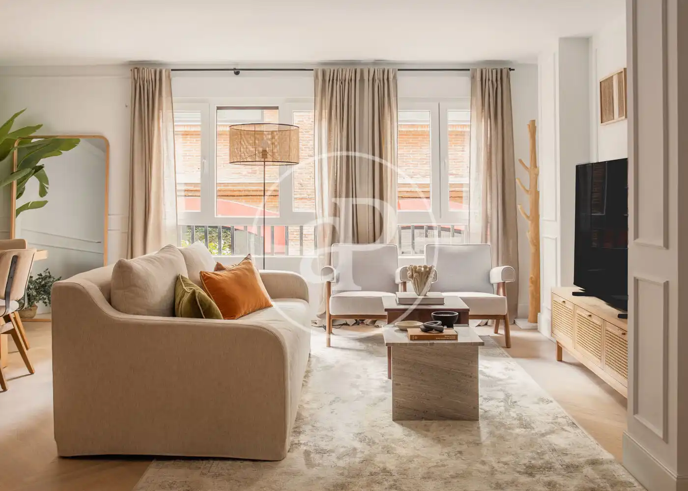 Living room of Flat for rent in Madrid  with Air Conditioner, Heating and Furnished