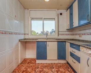 Kitchen of Single-family semi-detached for sale in Canyelles