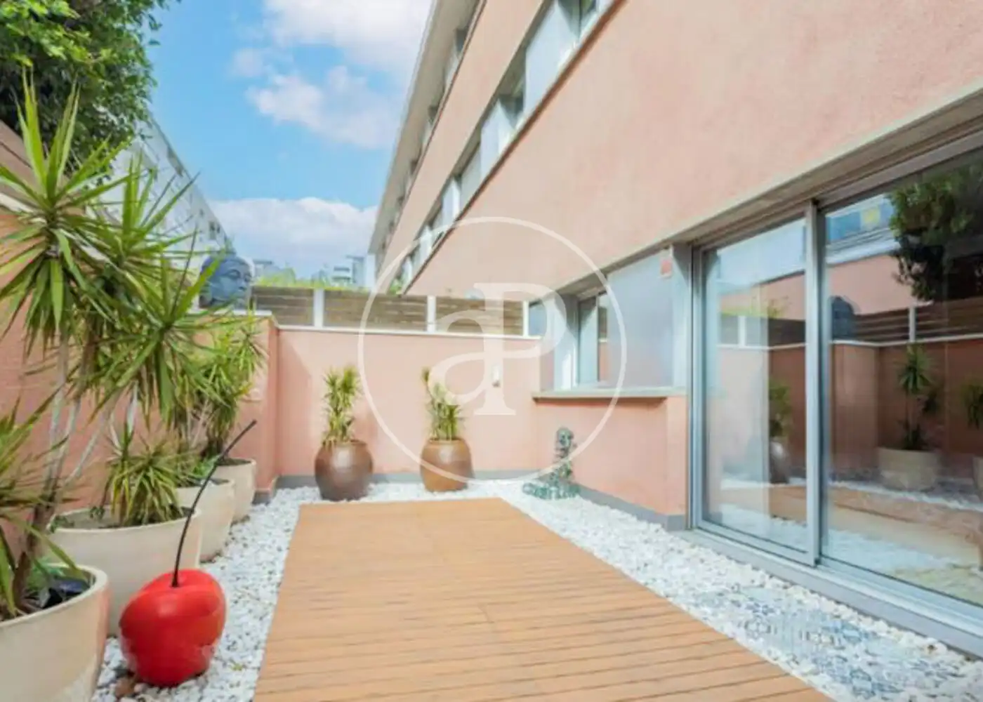 Terrasse von Wohnung zum Verkauf in Barcelona mit Klimaanlage, Heizung und Privatgarten