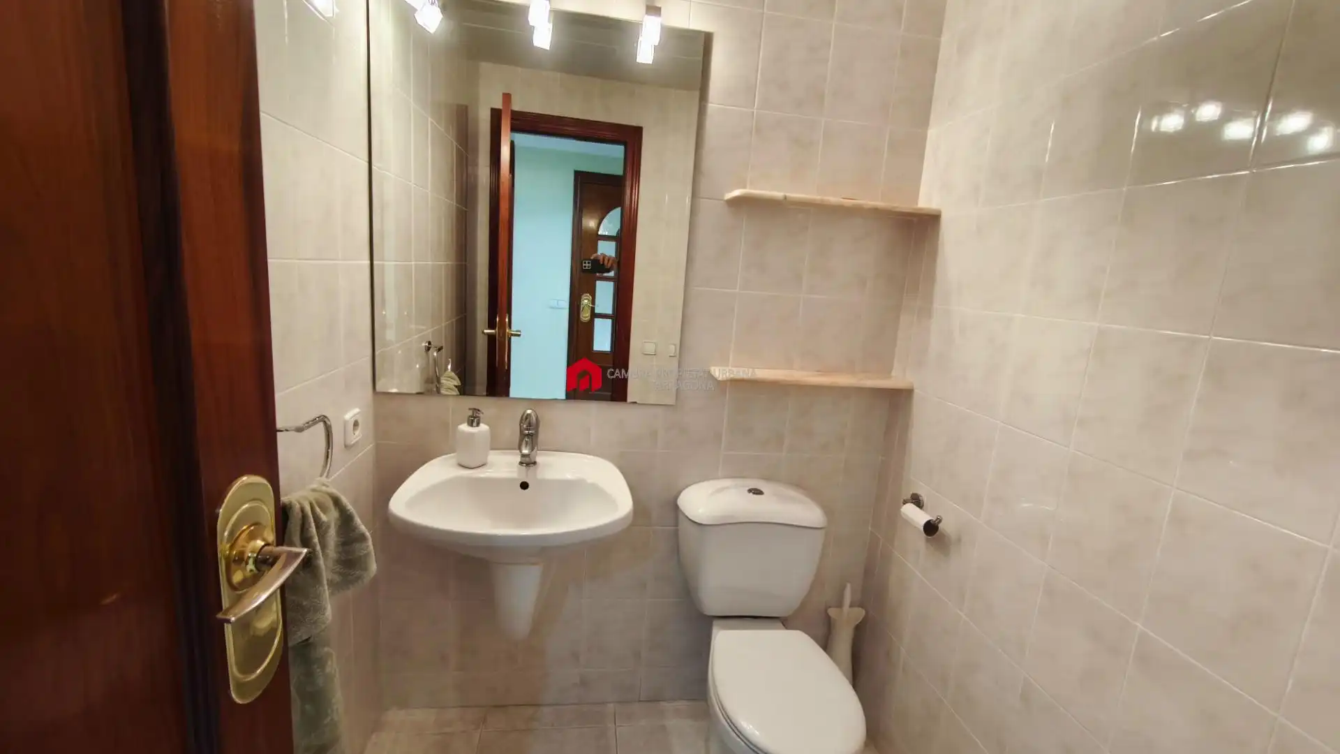 Baño de Casa adosada en venta en Tortosa con Aire acondicionado, Calefacción y Jardín privado