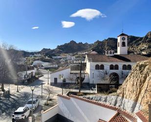 Außenansicht von Einfamilien-Reihenhaus zum verkauf in Guadix