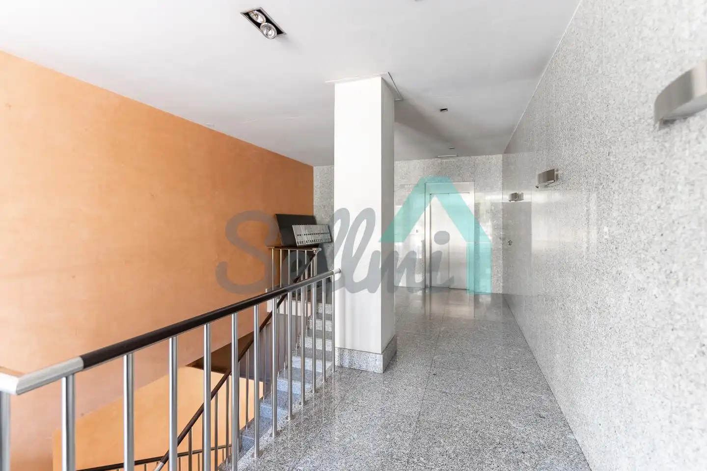 Piso en venta en Oviedo  con Parquet