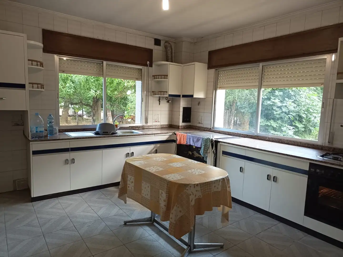 Cuina de Casa o xalet en venda en Bóveda amb Calefacció, Jardí privat i Terrassa