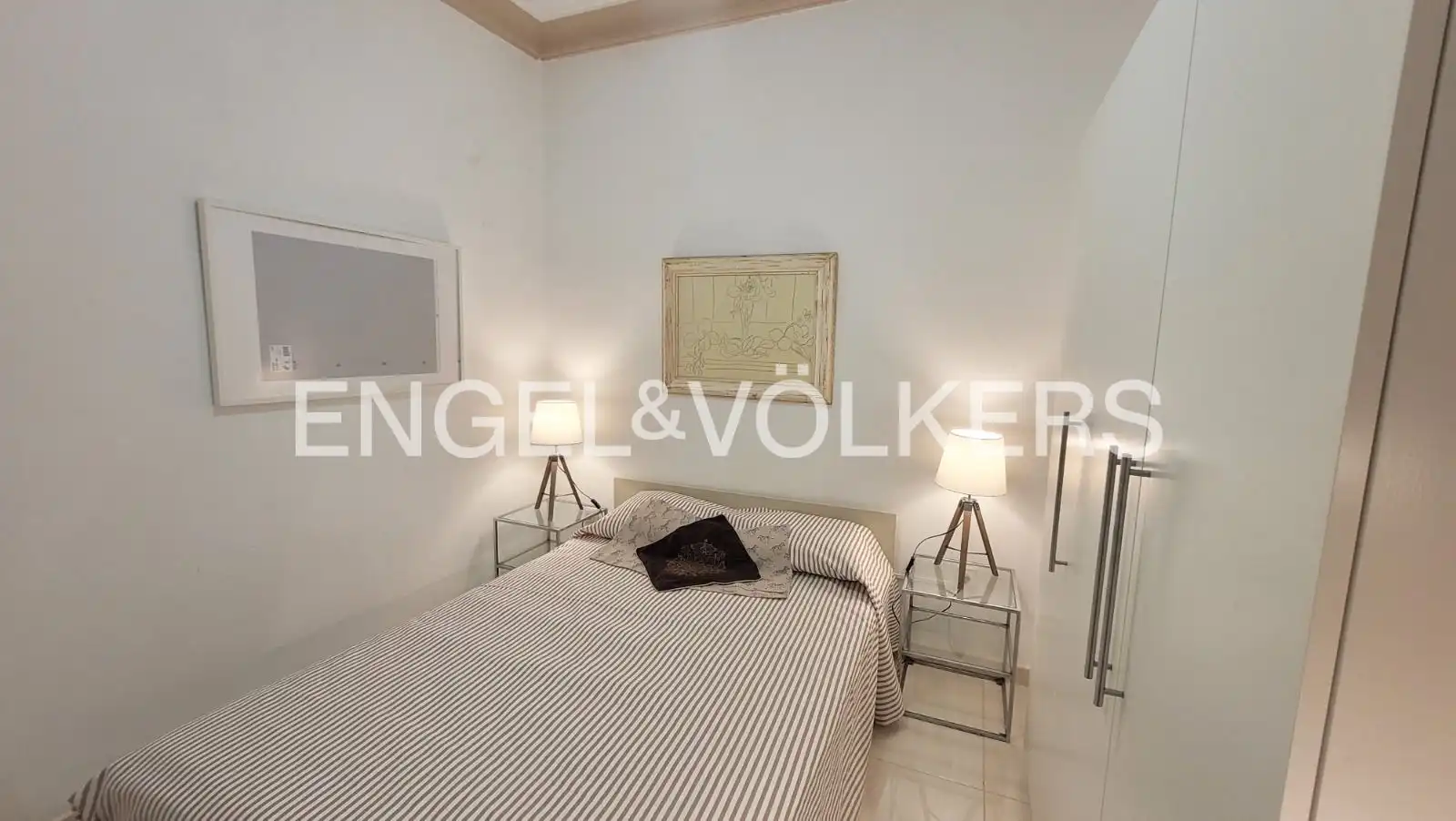 Bedroom of Flat for rent in Valencia  with Air Conditioner and Heating