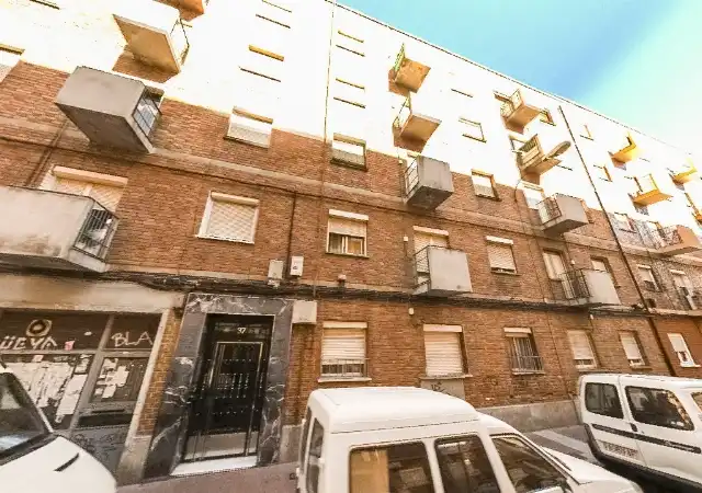 Vista exterior de Piso en venta en Delicias