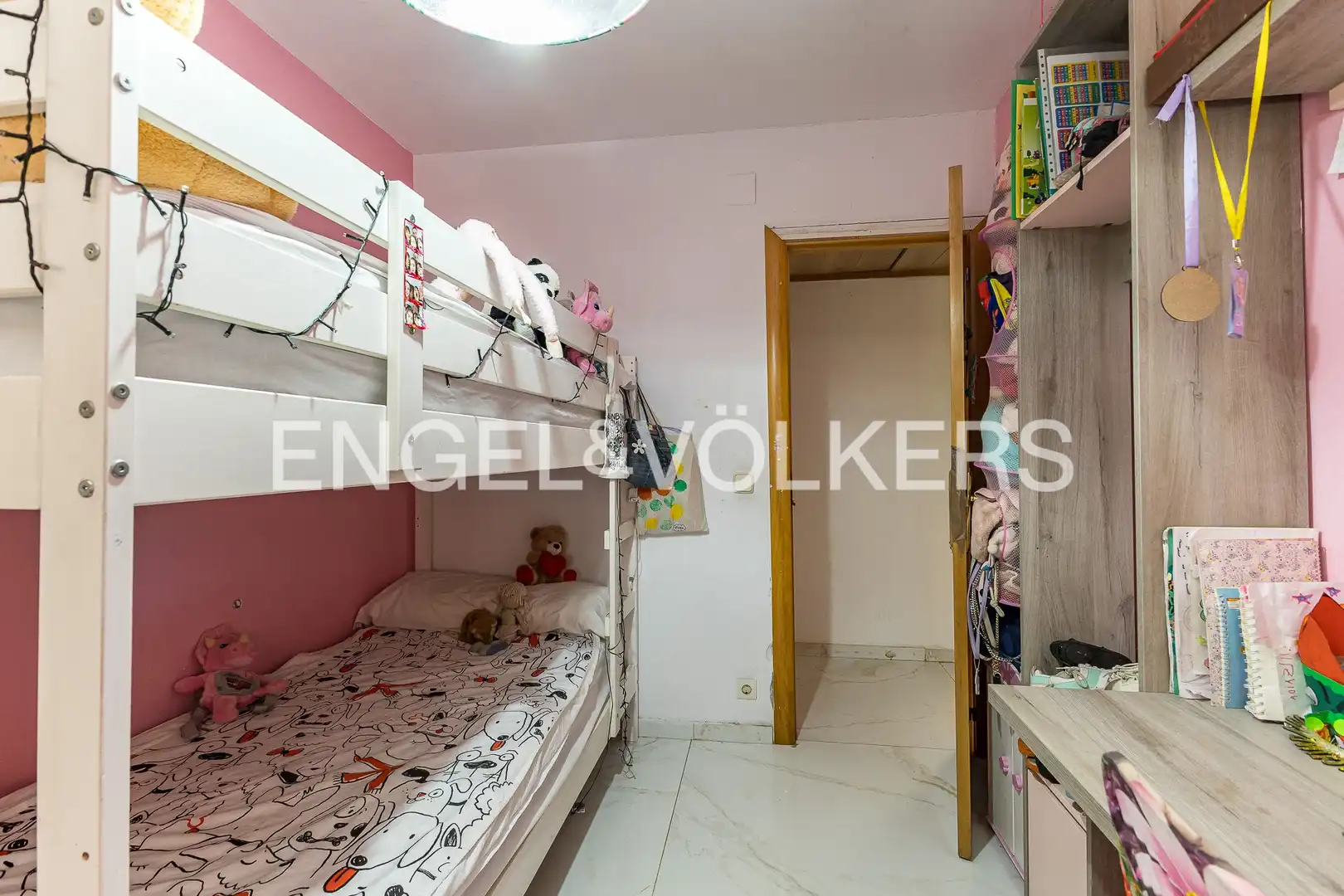 Habitación de Piso en venta en El Prat de Llobregat con Calefacción, Parquet y Terraza