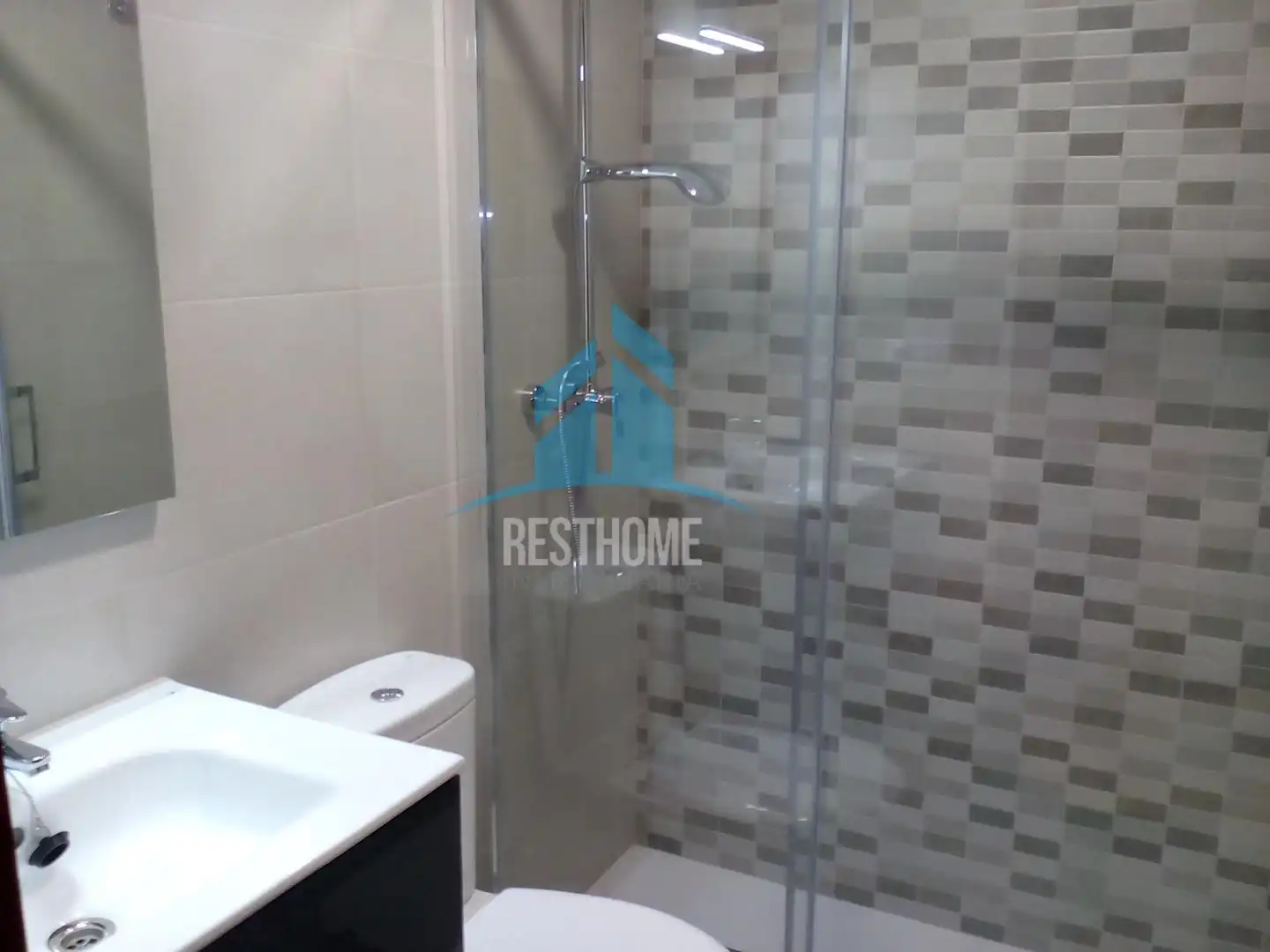 Baño de Apartamento de alquiler en Cullera con Terraza, Amueblado y Piscina comunitaria