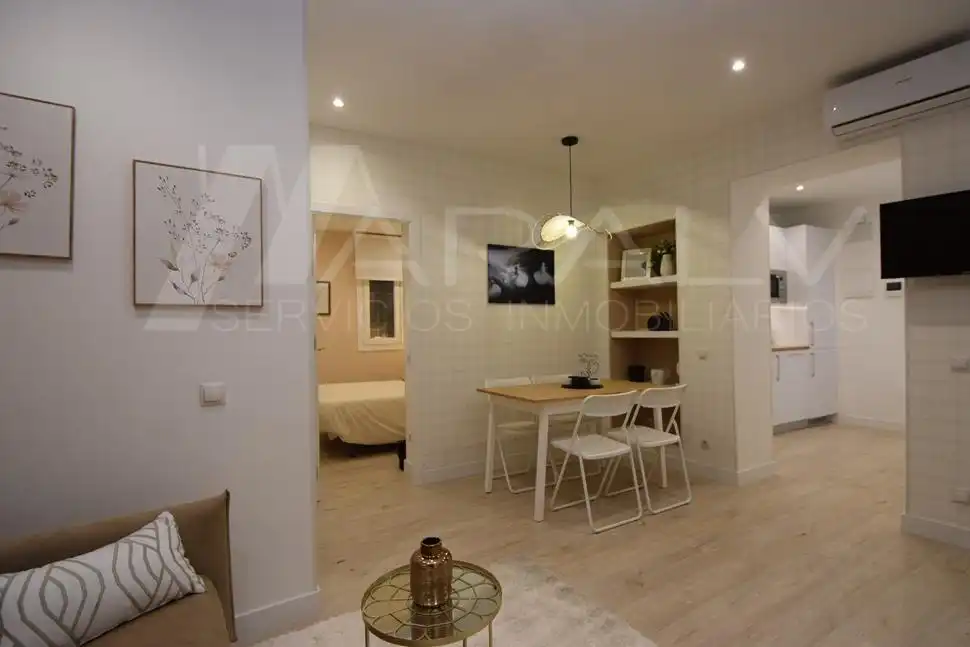 Apartament amb ascensor en venda a Calle de los Relatores, imagen 5
