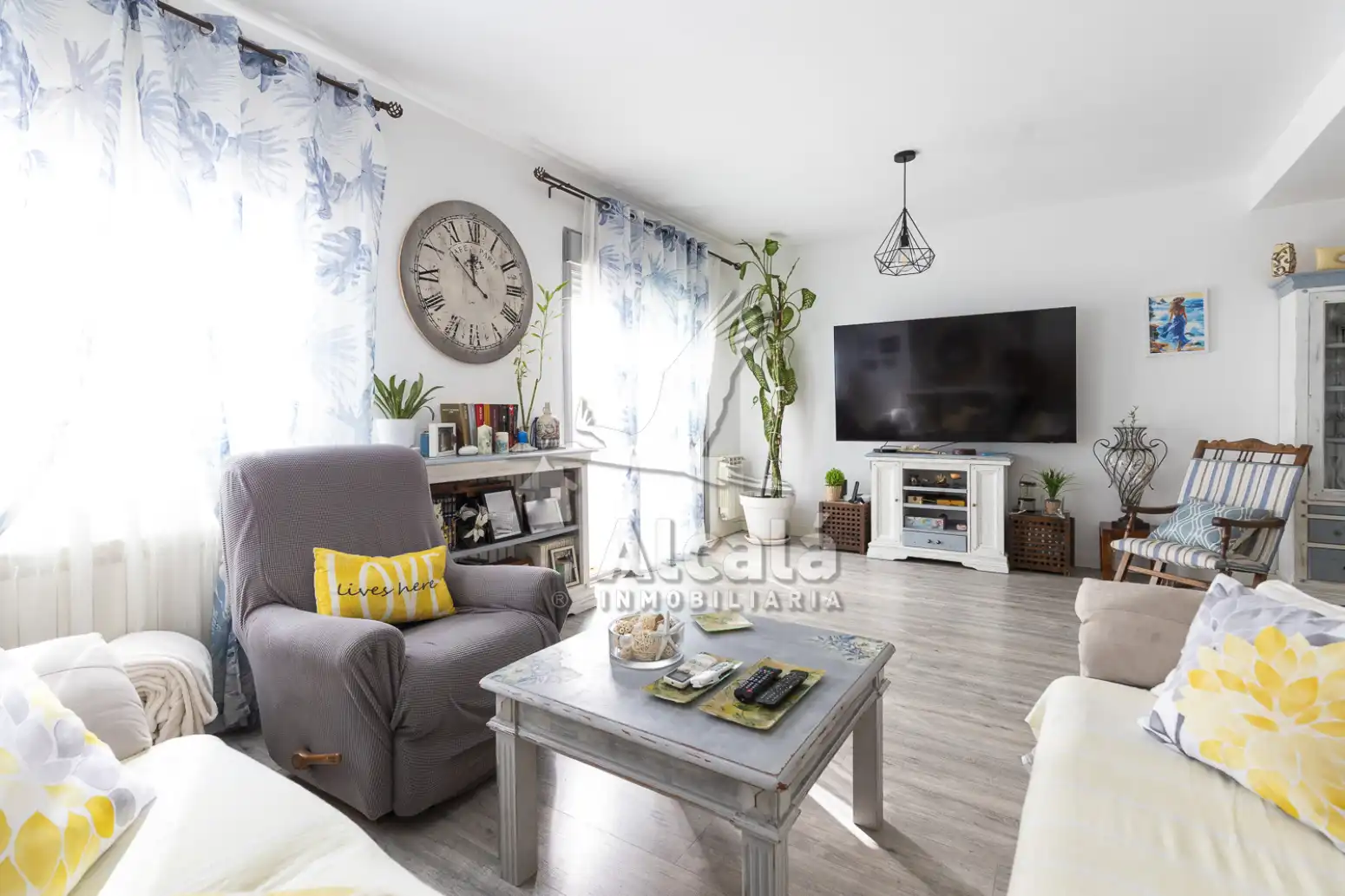Sala d'estar de Casa adosada en venda en Villalbilla amb Aire condicionat, Calefacció i Terrassa