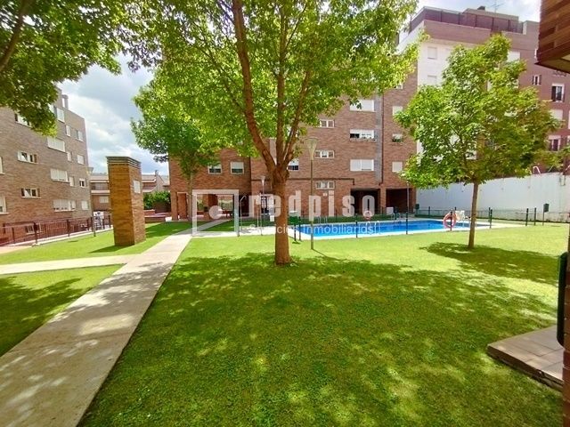 Vista exterior de Pis en venda en Guadalajara Capital amb Calefacció, Parquet i Traster