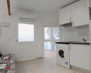 Kitchen of Study to share in  Madrid Capital  with Air Conditioner and Terrace