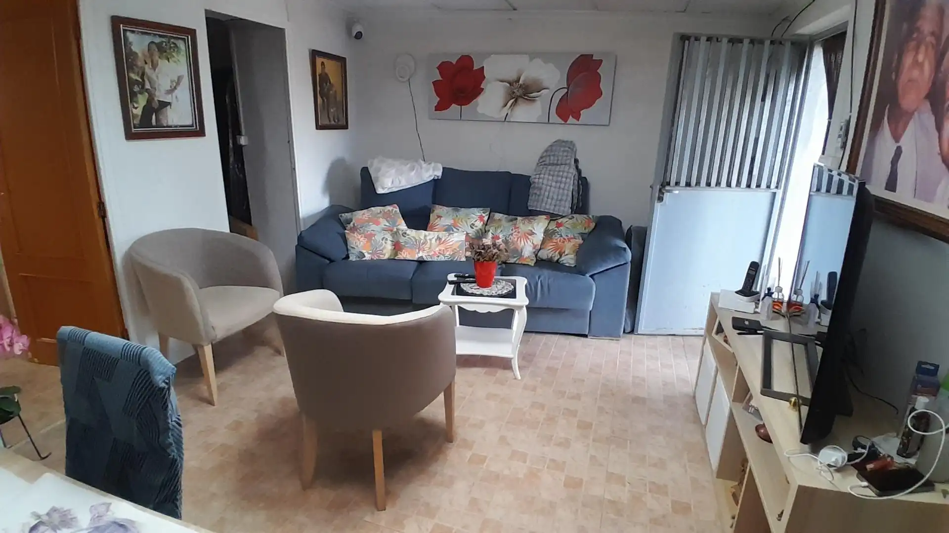 Sala d'estar de Casa o xalet en venda en Yecla amb Traster i Piscina