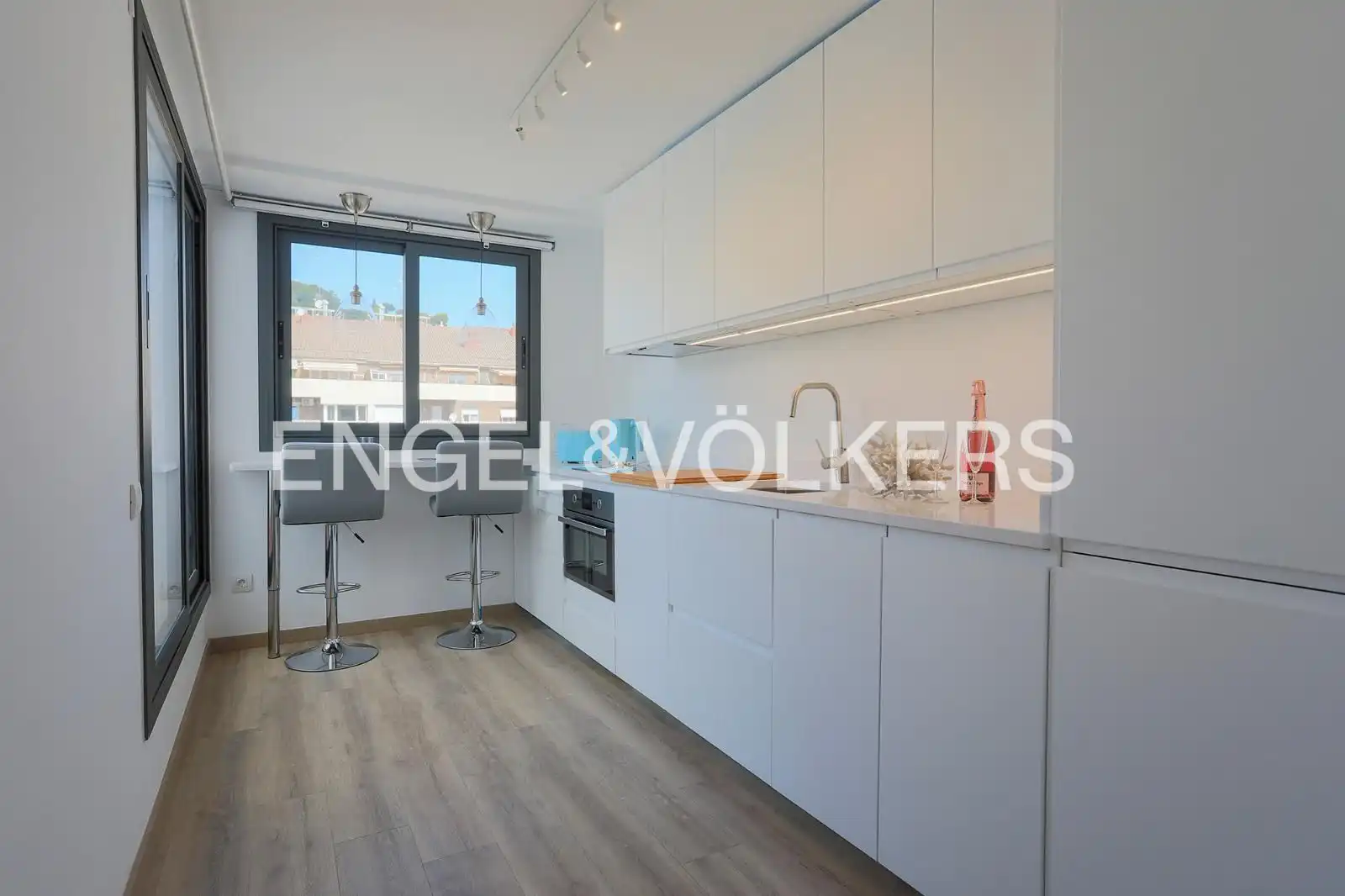 Kitchen of Attic for rent in Barcelona  with Air Conditioner, Heating and Parquet flooring
