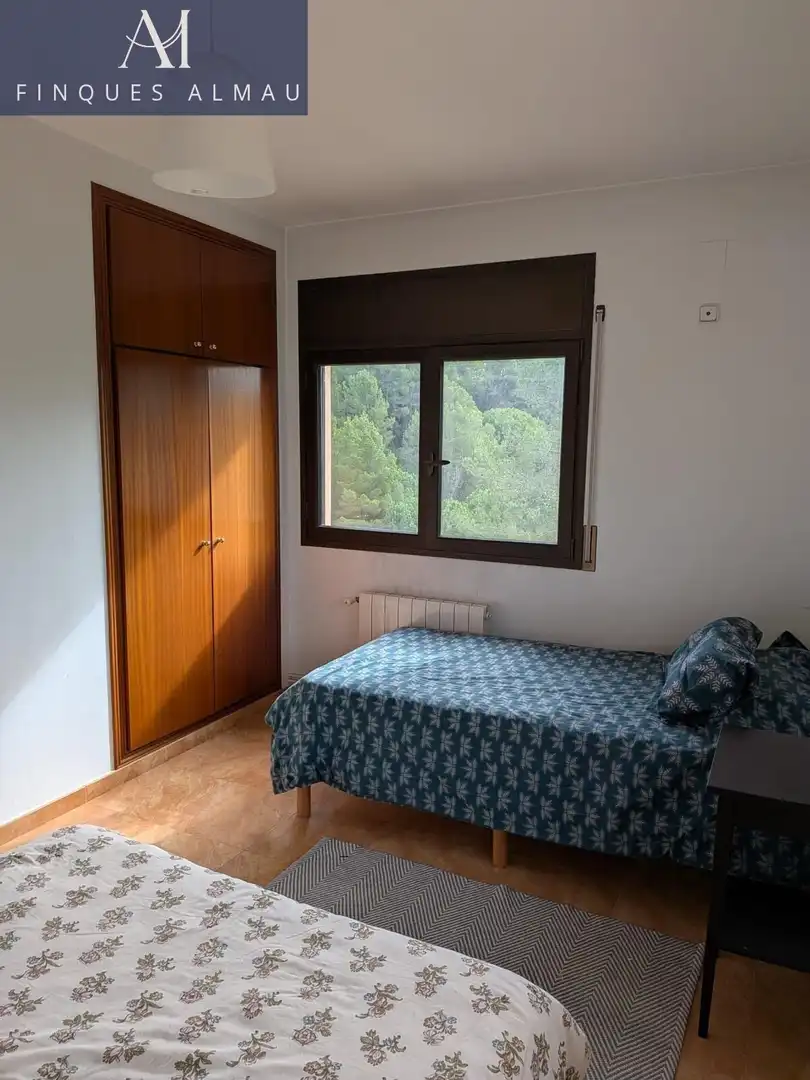 Habitación de Finca rústica en venta en Sant Llorenç d'Hortons con Terraza