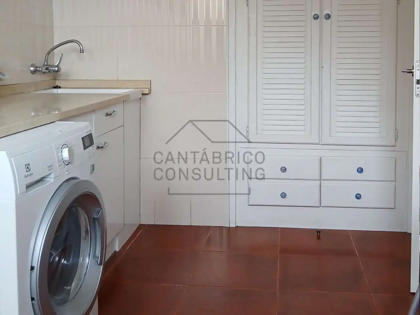 Kitchen of Houses for sale in Navia  with Heating, Parquet flooring and Terrace