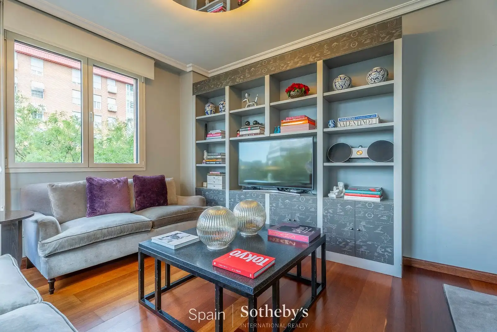 Sala d'estar de Apartament en venda en Madrid amb Aire condicionat, Calefacció i Traster