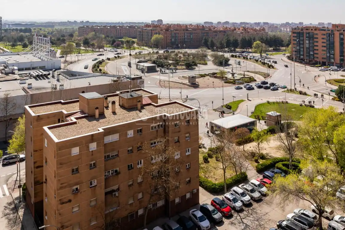 Parking de Piso en venta en Madrid con Aire acondicionado y Calefacción
