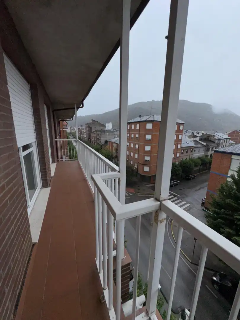 Flat for sale in Flores de Sil - La Placa