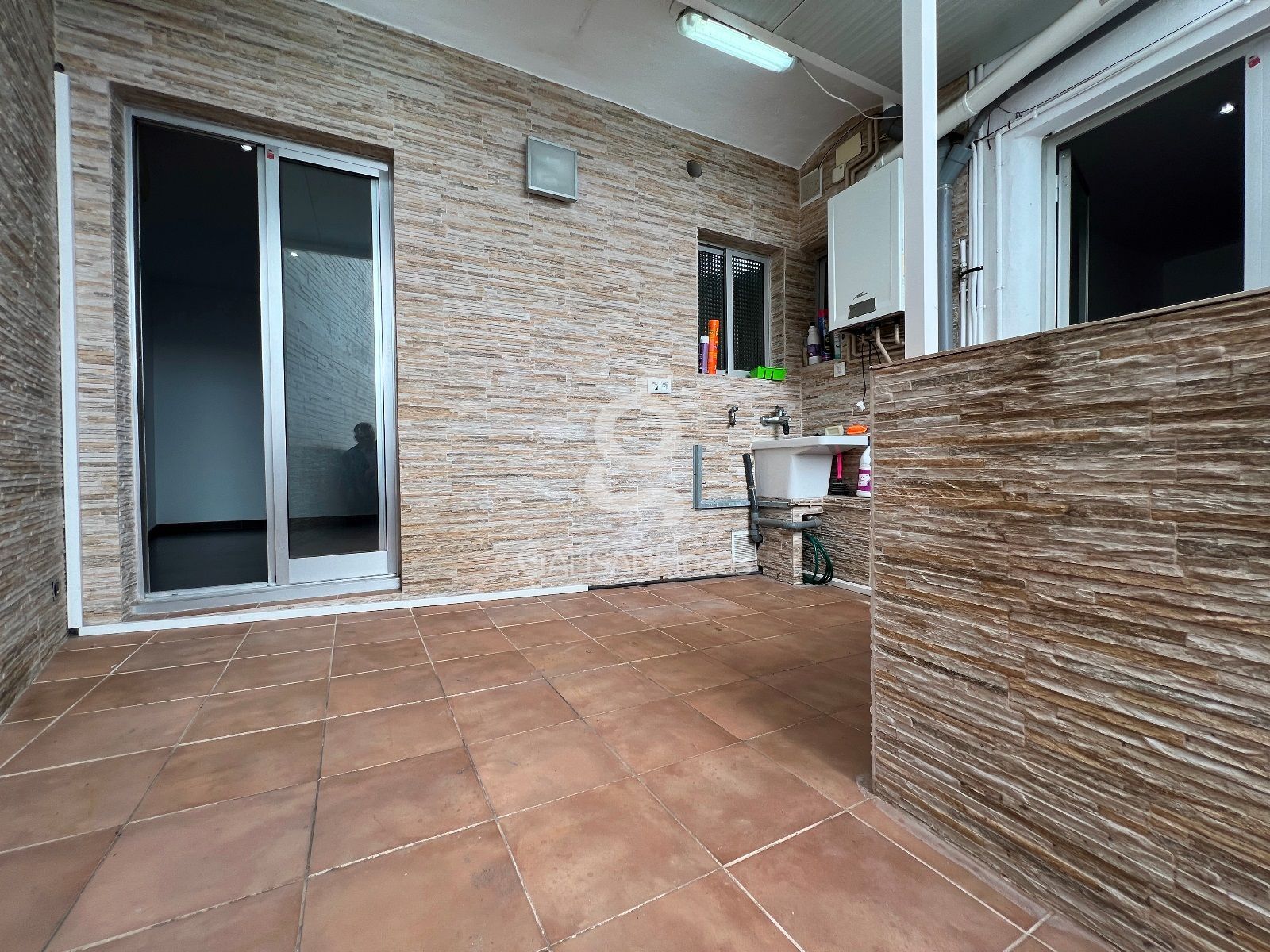 Flat for sale in Cornellà de Llobregat  with Air Conditioner, Heating and Terrace