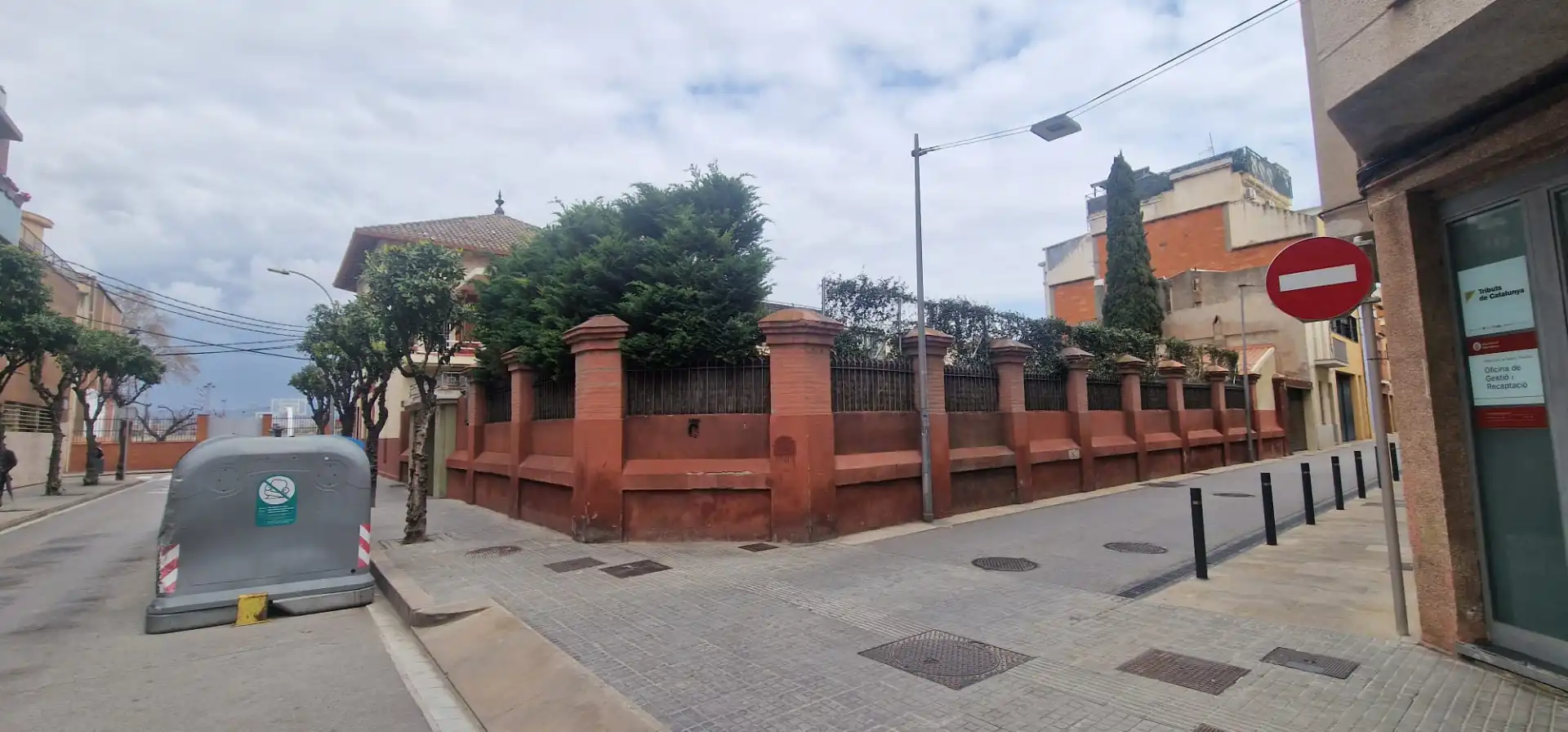 Vista exterior de Casa o chalet en venta en El Prat de Llobregat con Calefacción, Jardín privado y Terraza