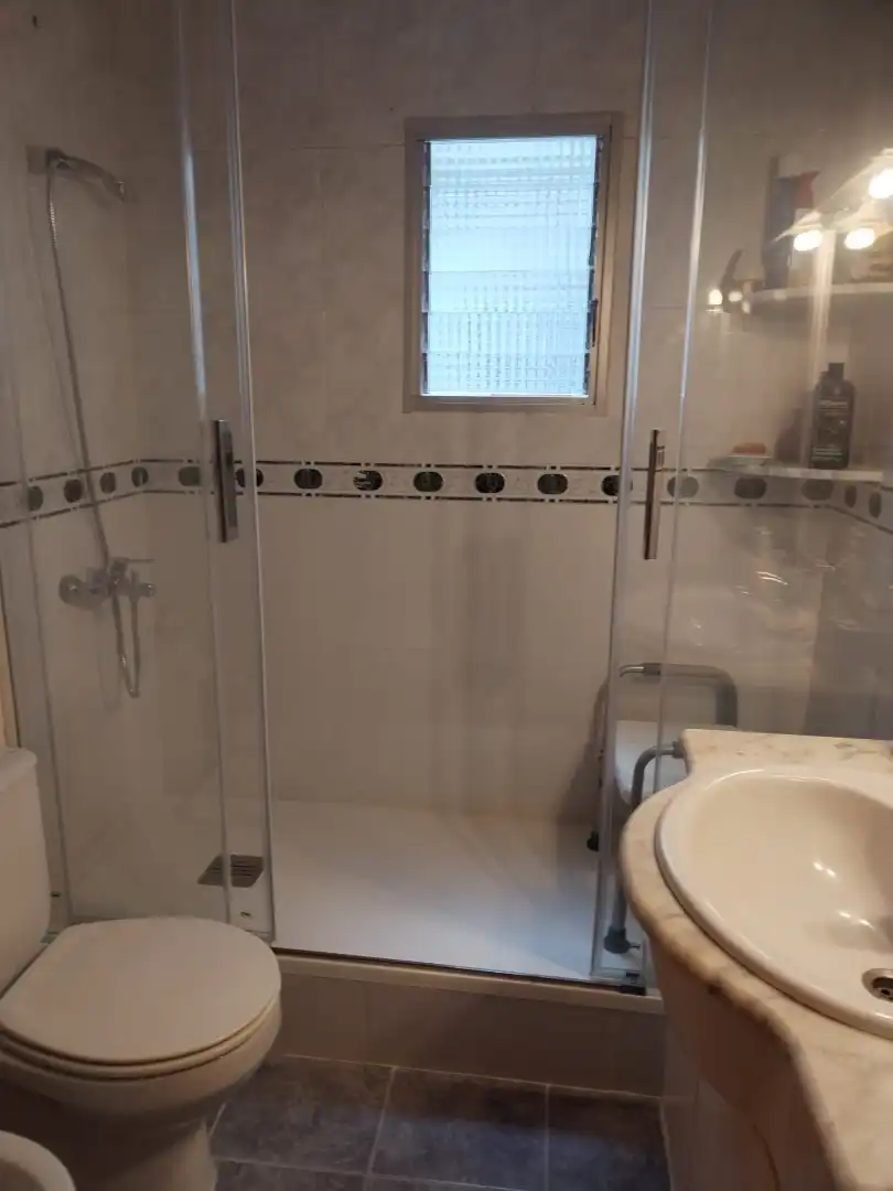 Bathroom of Flat for sale in Valencia  with Furnished and Balcony