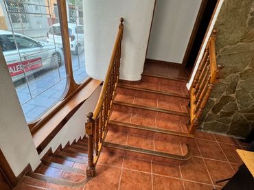 Business premises to rent in doctor Fleming 6