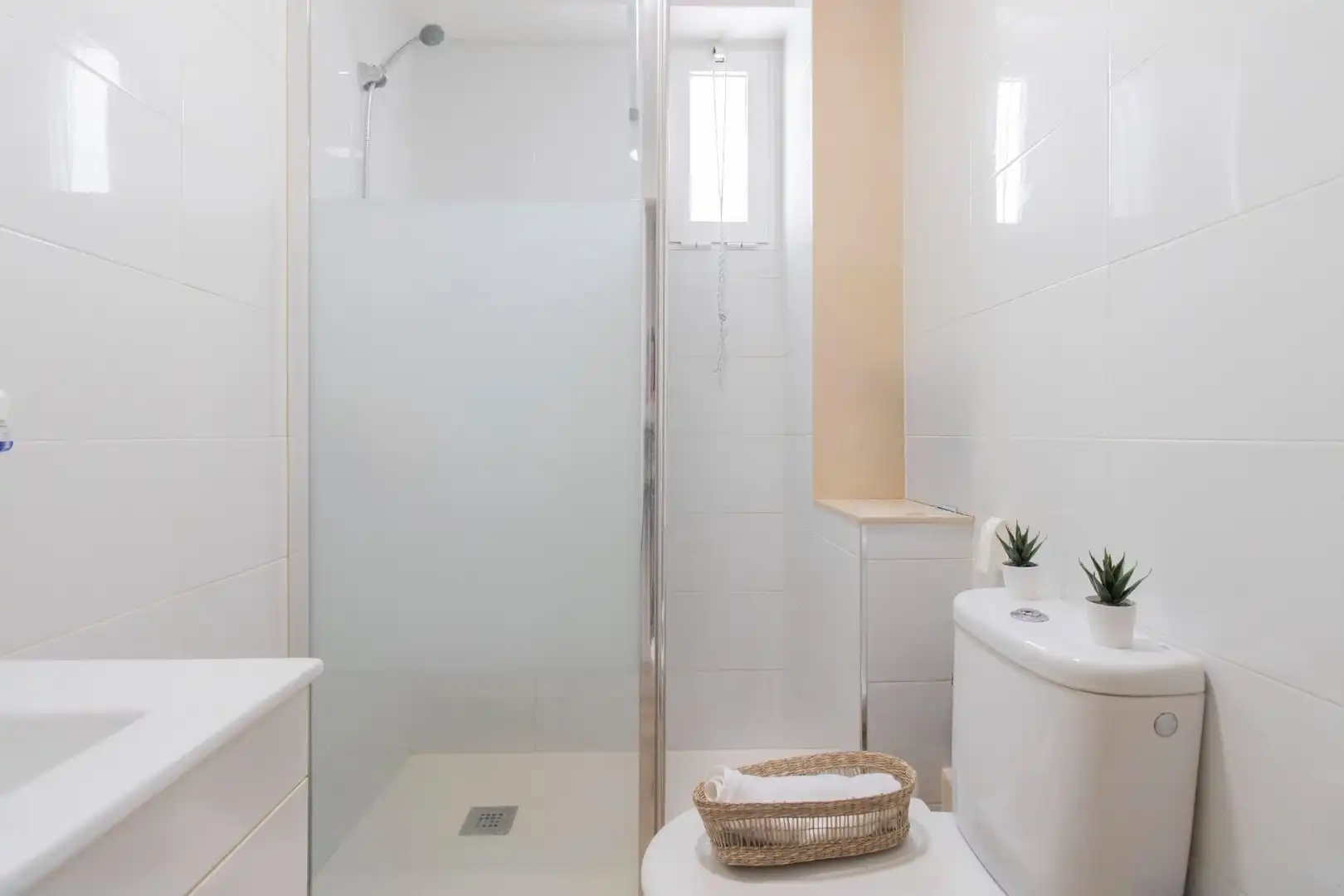Bathroom of Flat for sale in Valencia  with Air Conditioner