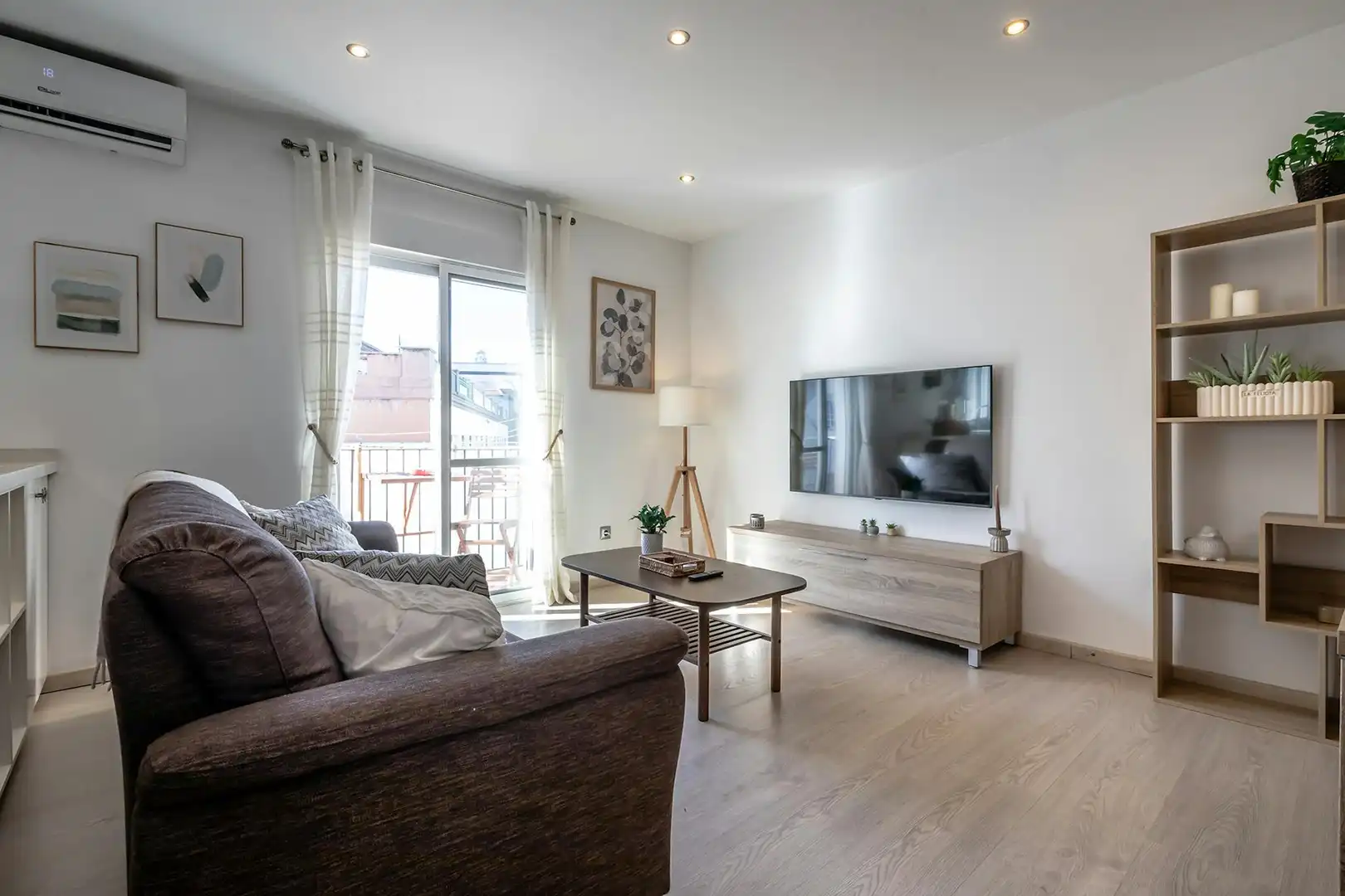 Sala de estar de Piso de alquiler en Valencia con Aire acondicionado, Calefacción y Amueblado