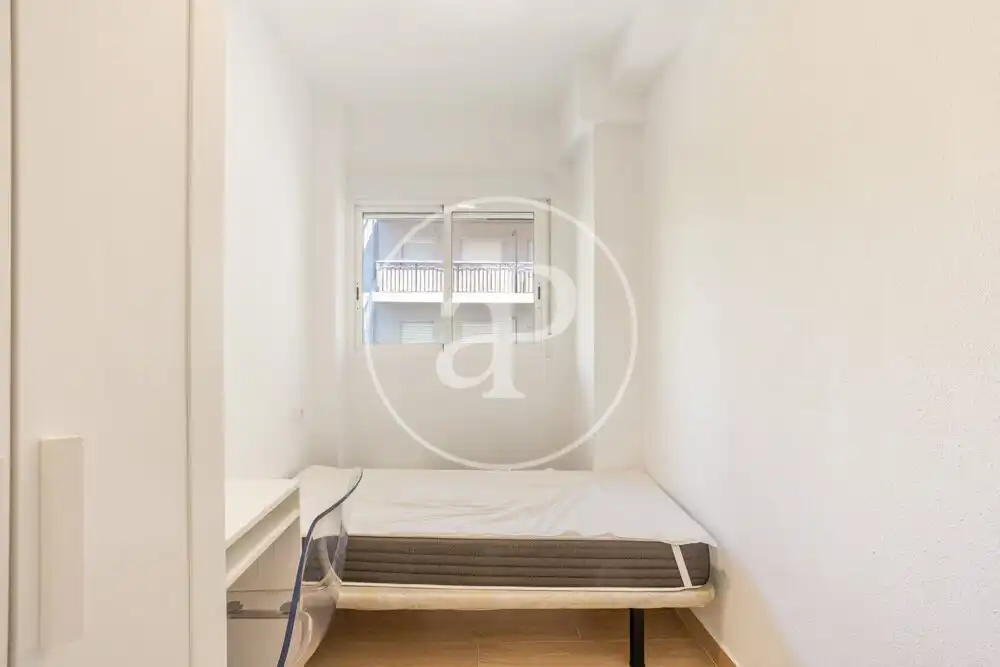 Bedroom of Flat for rent in Valencia  with Air Conditioner, Heating and Furnished
