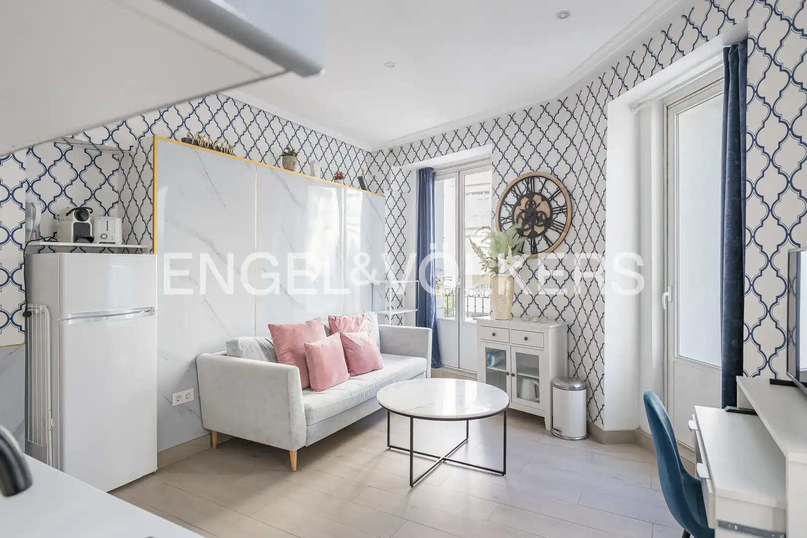 Exterior view of Flat for sale in Madrid  with Air Conditioner, Heating and Parquet flooring
