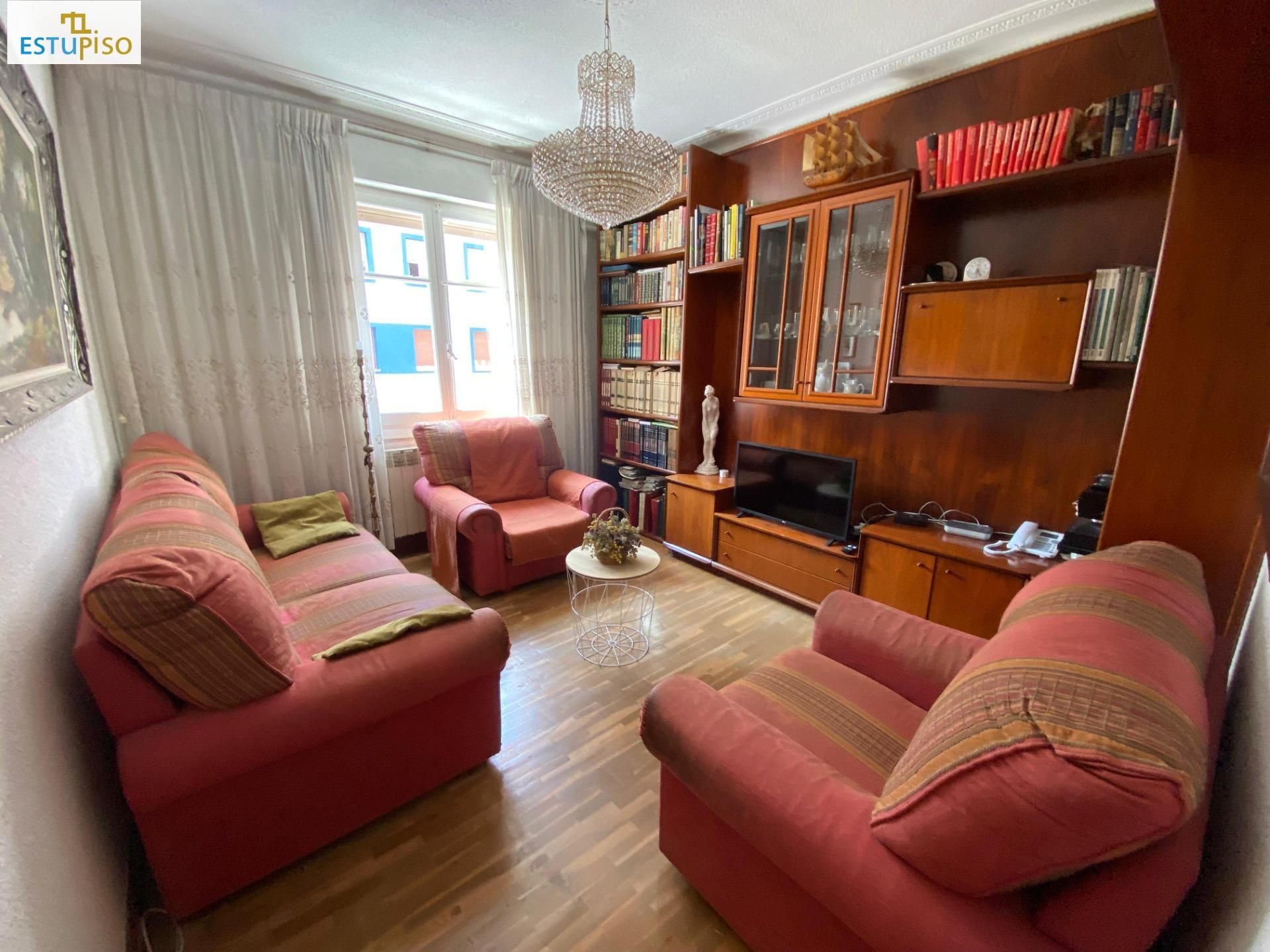 Living room of Flat for sale in Vitoria - Gasteiz  with Heating and Furnished