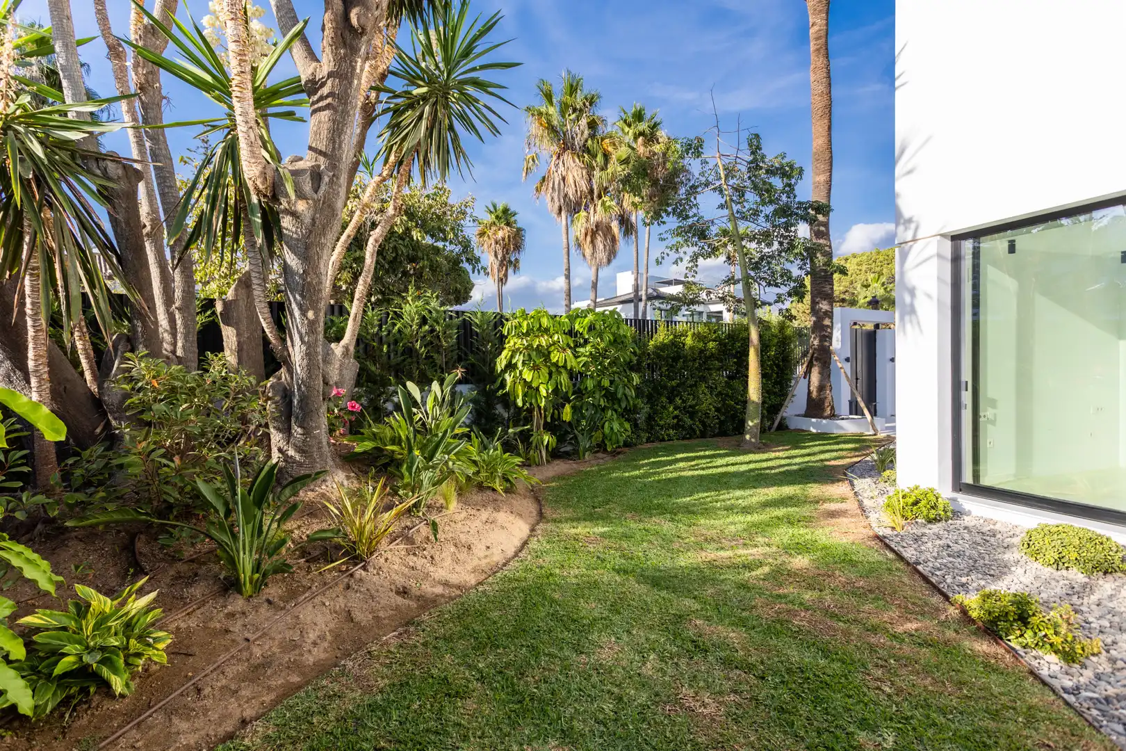 Garden of Houses for sale in Marbella  with Air Conditioner, Terrace and Storage room