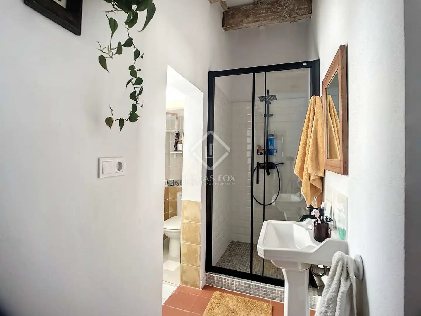 Bathroom of Houses for sale in Maó - Mahón  with Air Conditioner, Heating and Parquet flooring