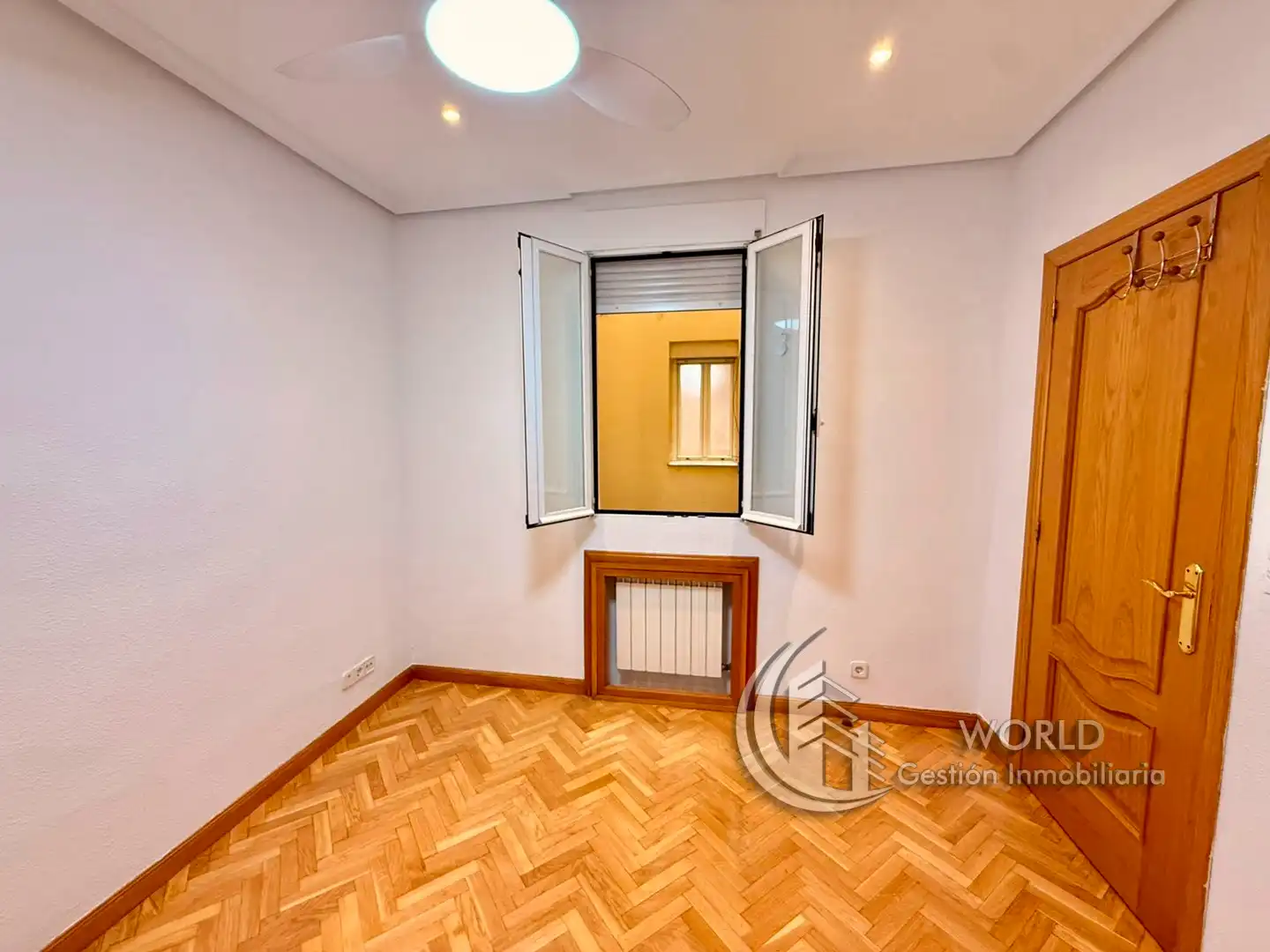 Flat for sale in Madrid  with Air Conditioner and Heating