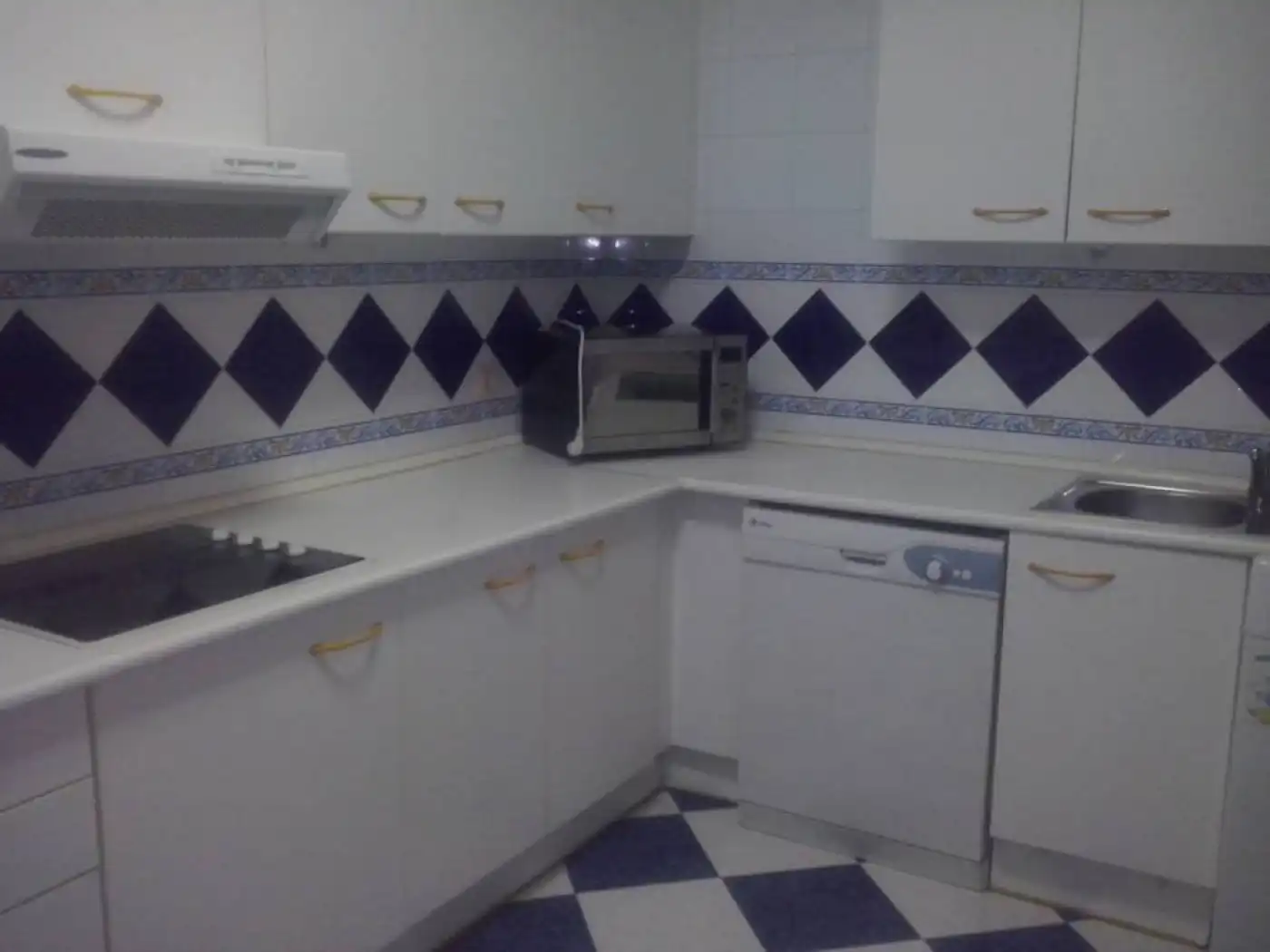 Cocina de Piso de alquiler en Sevilla con Terraza y Amueblado