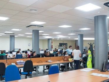 Büro zur Miete in Calle Aviación