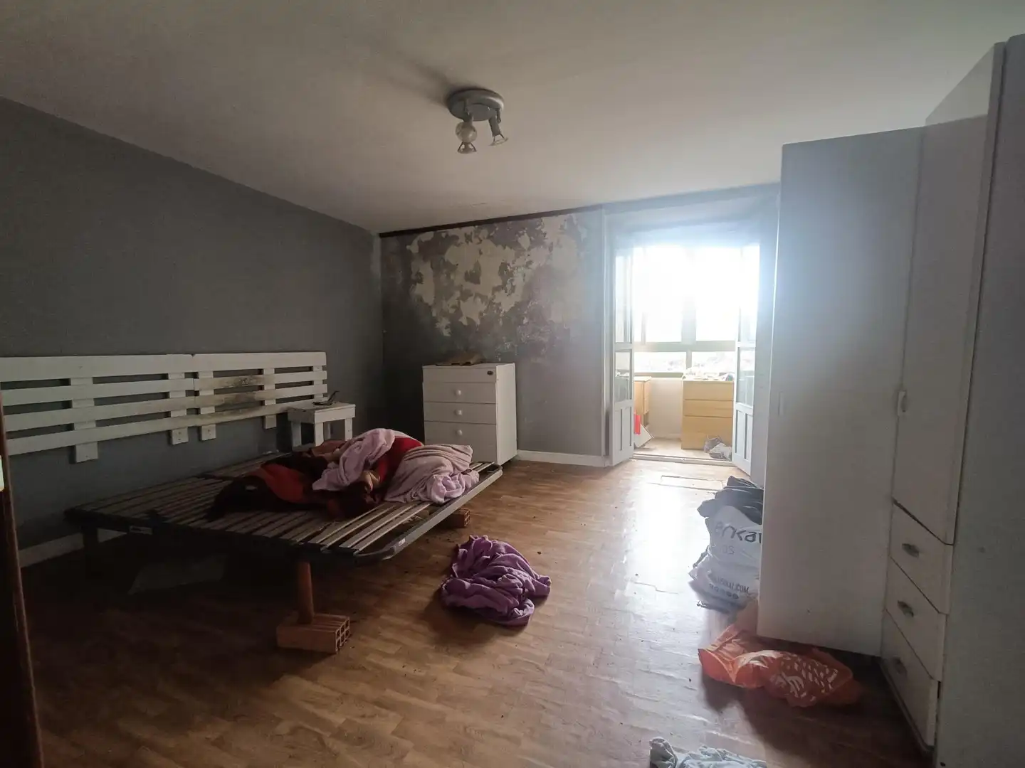 Dormitori de Casa adosada en venda en Santa Cruz de Bezana amb Calefacció, Jardí privat i Traster