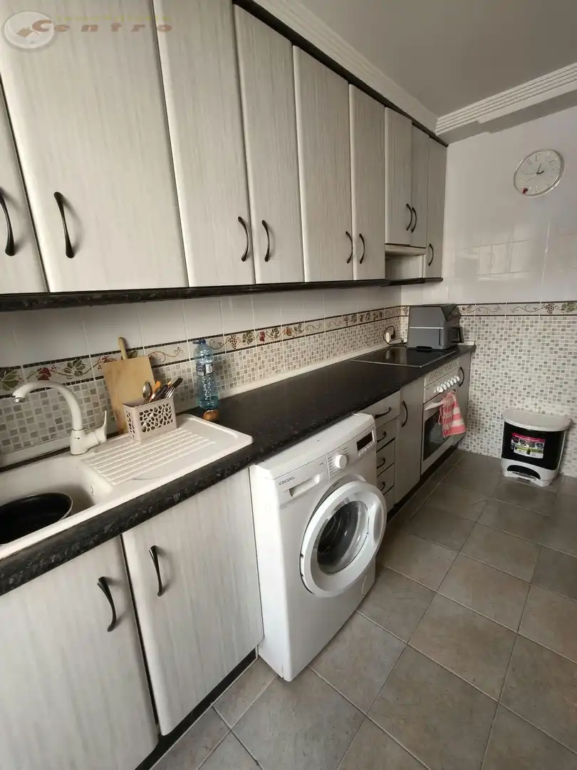 Cuina de Apartament en venda en Albacete amb Calefacció, Moblat i Balcó